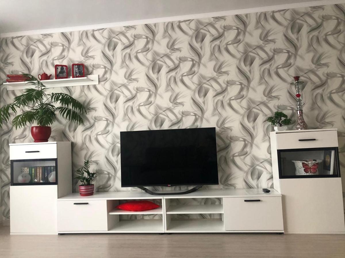 Helena Apartments On Mira 61 Могилёв Экстерьер фото